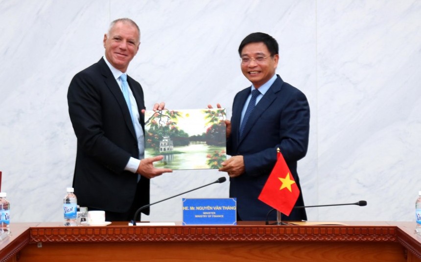 Bộ trưởng Nguyễn Văn Thắng làm việc với Tập đoàn HSBC về huy động vốn quốc tế, nâng xếp hạng tín nhiệm quốc gia