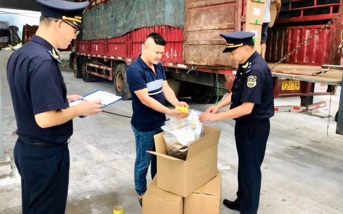 bo tai chinh de xuat thong tu moi go nut that phan loai hang hoa