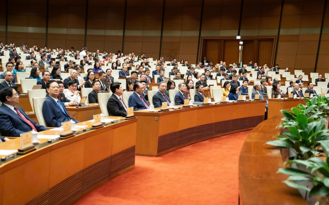 ke hoach tai chinh 5 nam phan dau tong thu 164 trieu ty dong tong chi khoang 212 trieu ty dong