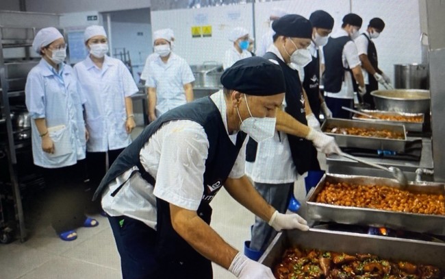 Ngộ độc thực phẩm gia tăng, siết chặt quản lý bếp ăn tập thể, thức ăn đường phố