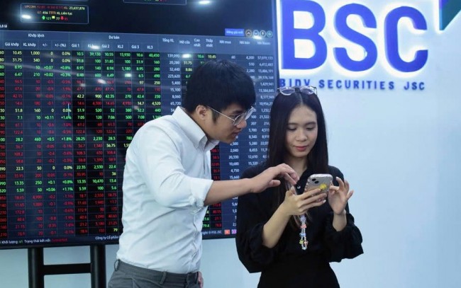 Quyết liệt đua tăng vốn trong khối tổ chức tài chính