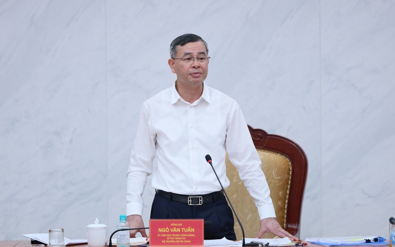 bo tai chinh siet chat ky cuong tang toc hanh dong cho muc tieu tang truong
