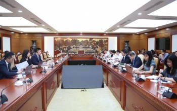 Fitch Ratings rà soát định kỳ để đánh giá xếp hạng tín nhiệm quốc gia của Việt Nam
