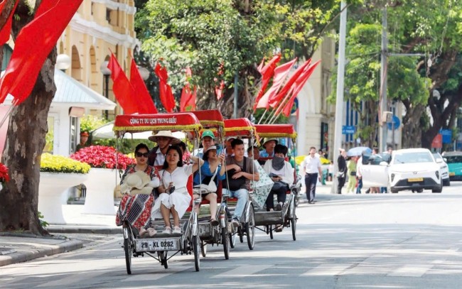 Kích cầu tiêu dùng mùa du lịch hè 2026: Cuộc đua làm mới trải nghiệm và giữ chân du khách