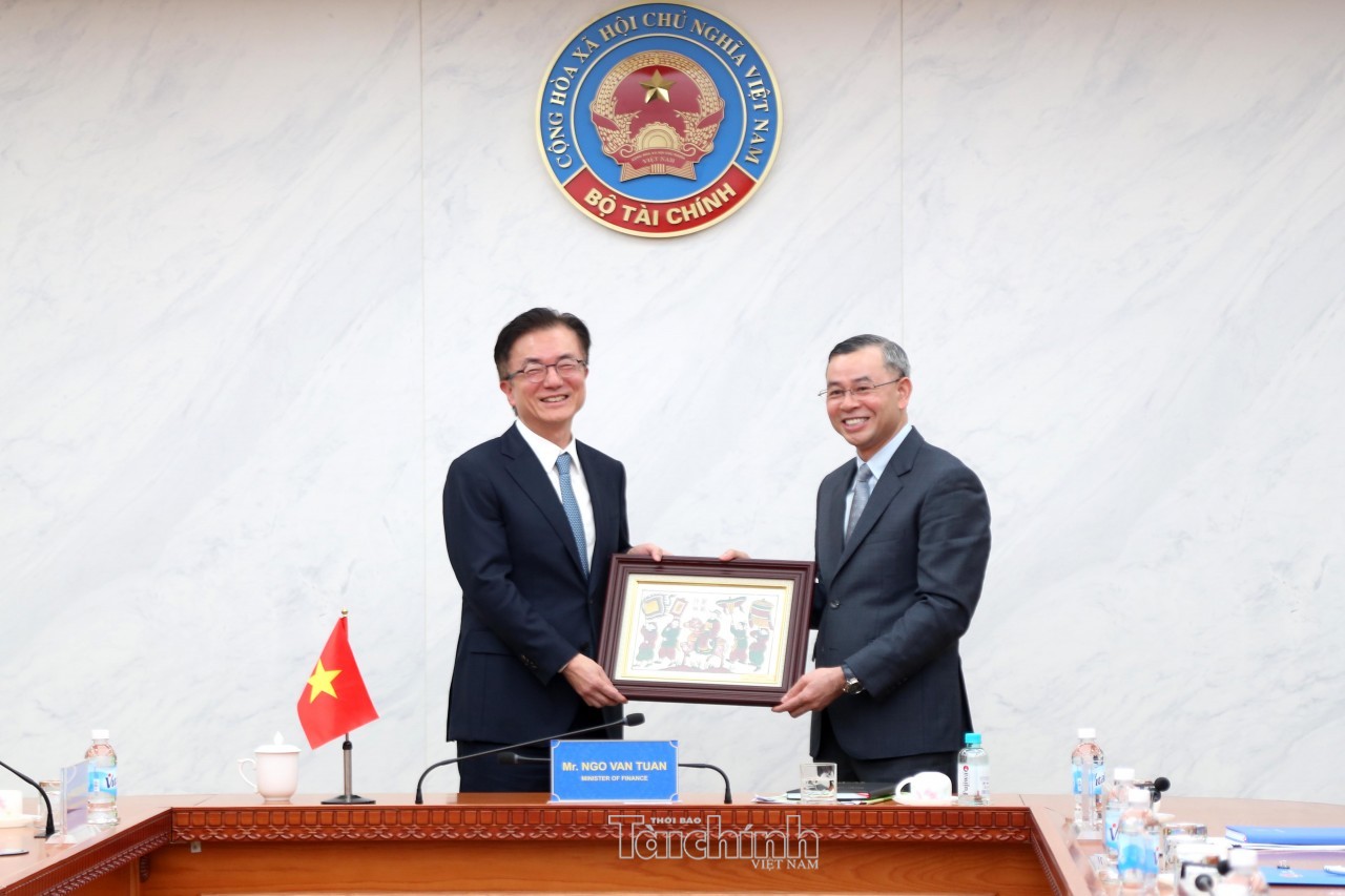 bo truong ngo van tuan tiep cfo tap doan samsung park soon cheol