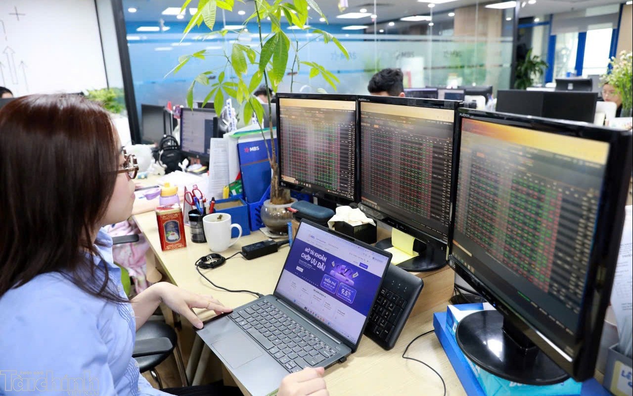 chung khoan ngay 27 vn index tich luy duoi vung khang cu cho dong luc but pha