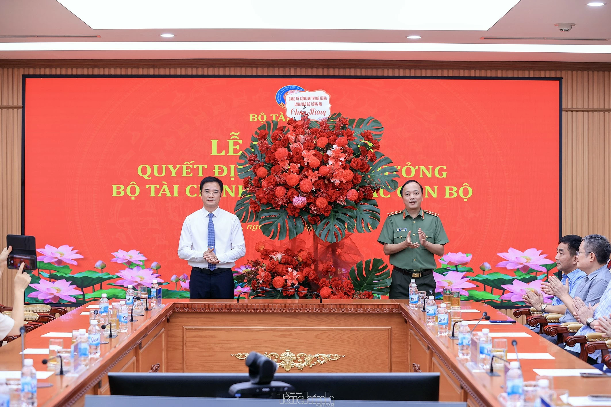 Bộ Tài chính bổ nhiệm Đại tá Vũ Cao Sơn giữ chức Chánh Văn phòng Bộ Bộ Tài chính bổ nhiệm Đại tá Vũ Cao Sơn giữ chức Chánh Văn phòng Bộ