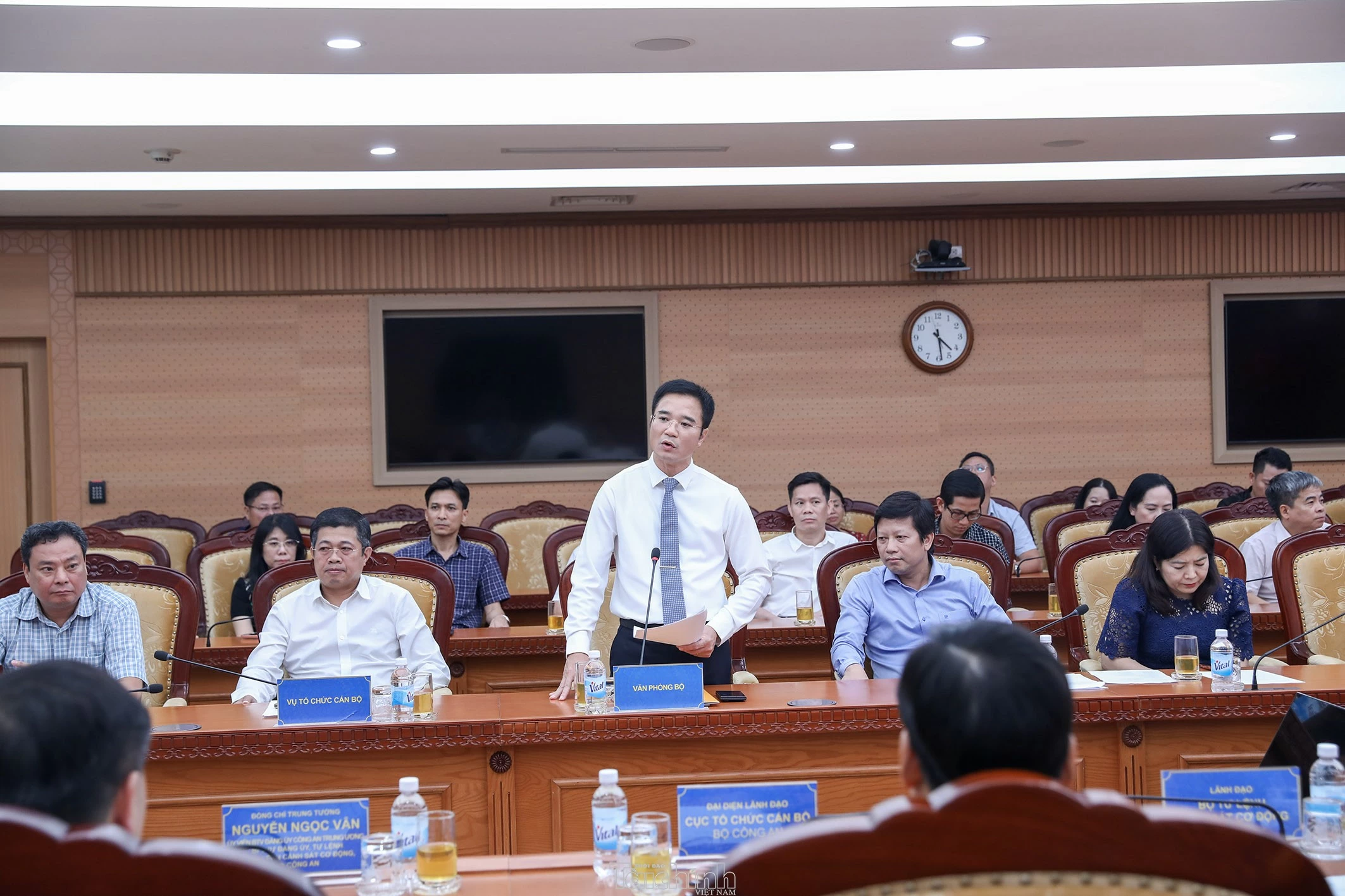Bộ Tài chính bổ nhiệm Đại tá Vũ Cao Sơn giữ chức Chánh Văn phòng Bộ Bộ Tài chính bổ nhiệm Đại tá Vũ Cao Sơn giữ chức Chánh Văn phòng Bộ
