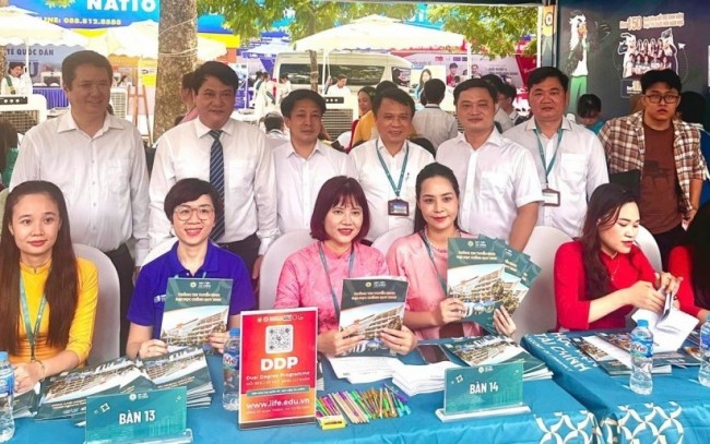 Điểm chuẩn Học viện Tài chính năm 2026 cao nhất là 28,07 điểm