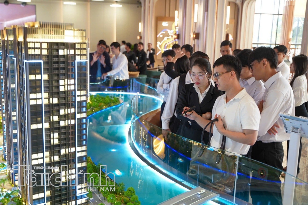 Lãi suất cao, bất động sản bước vào cuộc sàng lọc mới Lãi suất cao, bất động sản bước vào cuộc sàng lọc mới