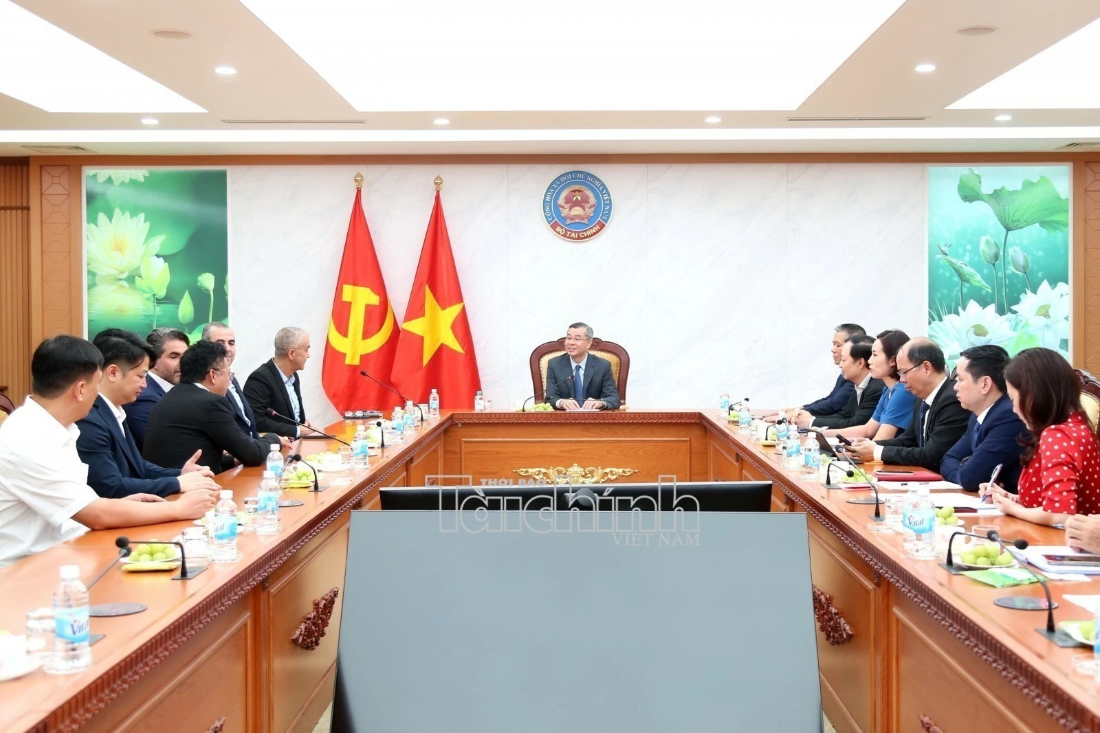 Ngày 21/8/2026, tại Hà Nội, Bộ trưởng Bộ Tài chính Ngô Văn Tuấn đã tiếp và làm việc với đoàn công tác của Tập đoàn Baran (Israel) do ông Asher Tzur - Giám đốc điều hành (CEO) phụ trách bộ phận quốc tế làm trưởng đoàn. Ảnh: Đức Minh