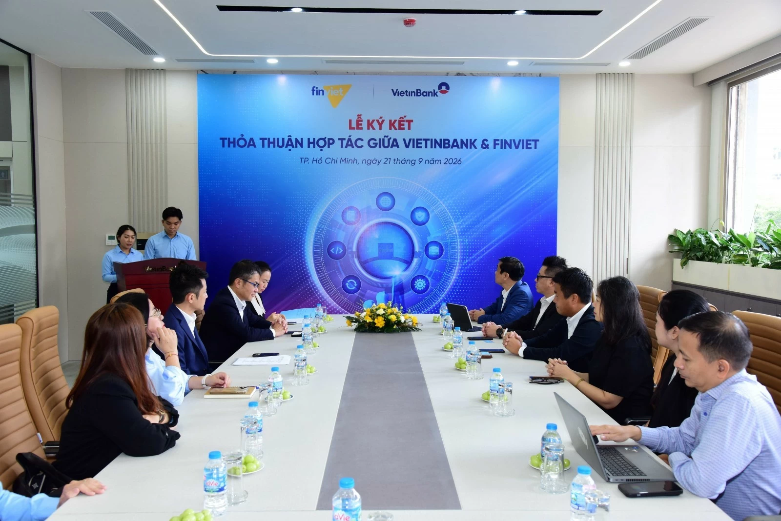 VietinBank hợp tác Finviet xây dựng hệ sinh thái tài chính số dành cho hộ kinh doanh