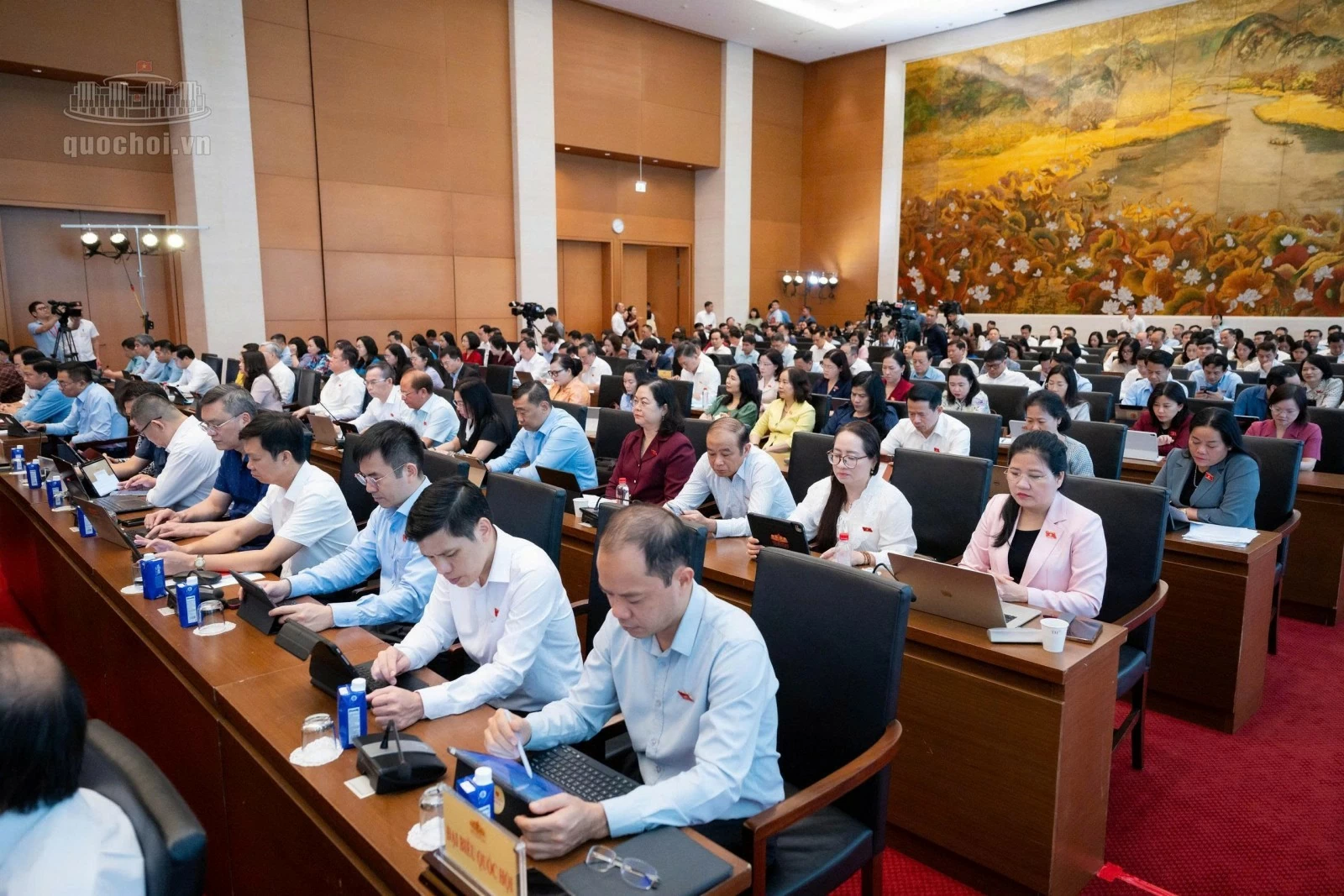Th&uacute;c đẩy doanh nghiệp nhỏ v&agrave; vừa trưởng th&agrave;nh để đạt mục ti&ecirc;u tăng trưởng hai con số