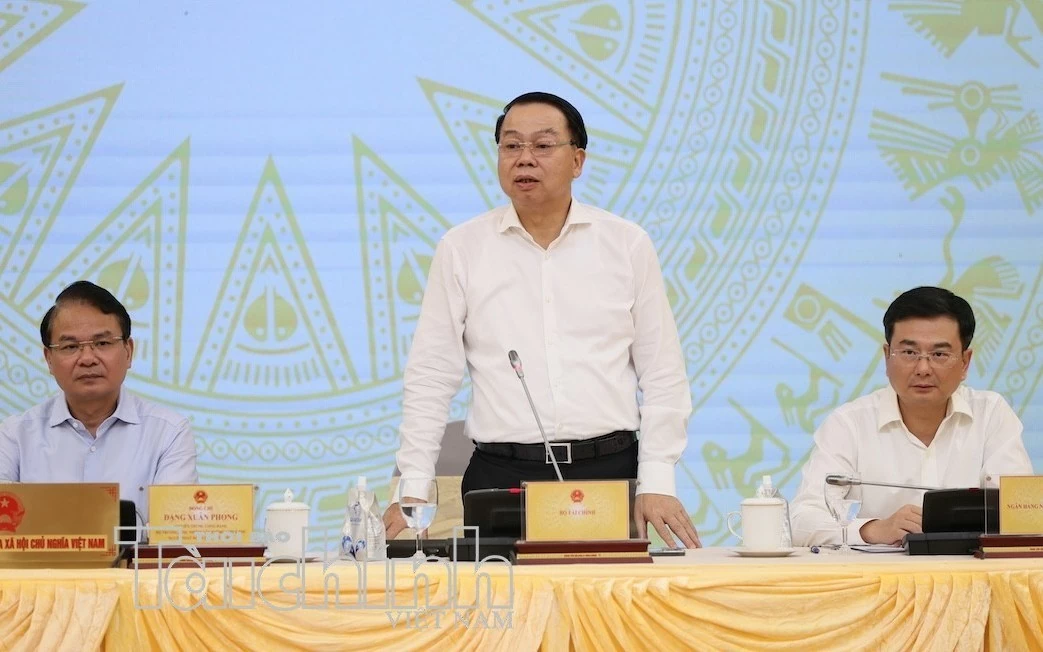 bon nhom giai phap phat trien thi truong chung khoan sau nang hang