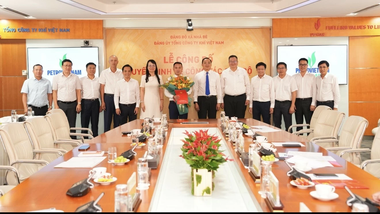 Đảng bộ PV GAS kiện toàn nhân sự lãnh đạo cấp ủy; triển khai nhiệm vụ trọng tâm 3 tháng cuối năm Đảng bộ PV GAS kiện toàn nhân sự lãnh đạo cấp ủy; triển khai nhiệm vụ trọng tâm 3 tháng cuối năm