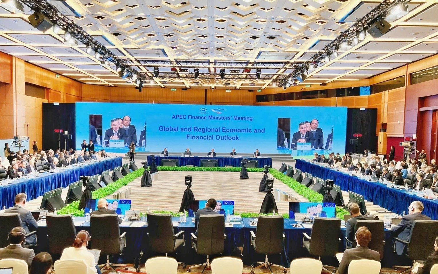 hoi nghi bo truong tai chinh apec lan thu 33 viet nam an tuong voi ky luc fdi va muc tieu tang truong 2 con so