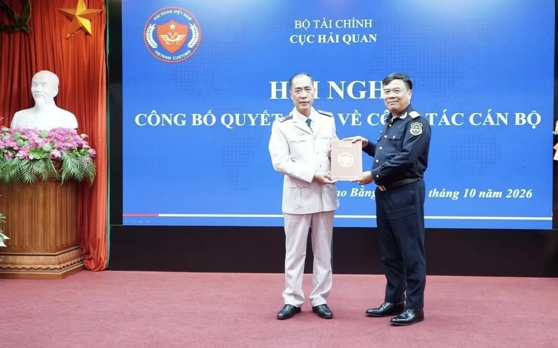 cuc hai quan trao quyet dinh bo nhiem tan chi cuc truong hai quan khu vuc xvi