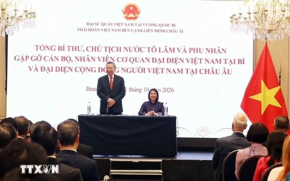 tong bi thu chu tich nuoc to lam gap dai dien cong dong nguoi viet nam tai chau au