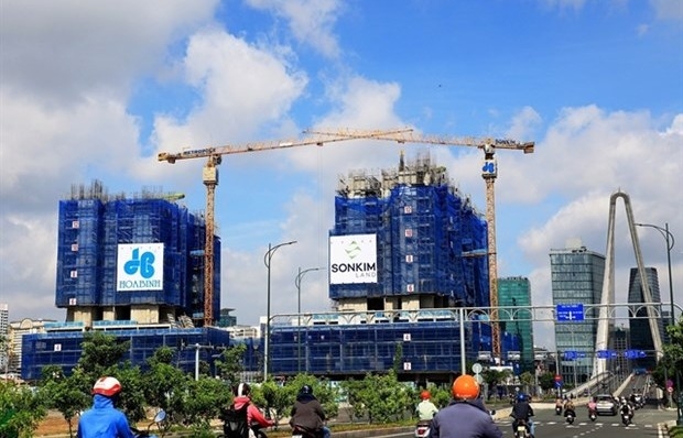 Vietnam lures over 25 billion USD in foreign investment in 11 months