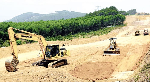 thuc day giai ngan von dau tu cong cai thien hieu suat phan bo phu hop cac uu tien phat trien