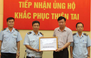 cong doan nganh hai quan quyen gop ung ho dong bao quang ninh