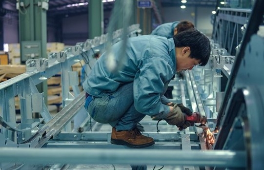 ILO: Lạm phát gia tăng khiến tiền lương thực tế giảm đáng kể