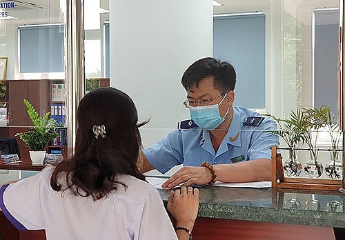 Thông quan hàng hóa cho hơn 2.400 doanh nghiệp trong dịp Tết Nhâm Dần 2022