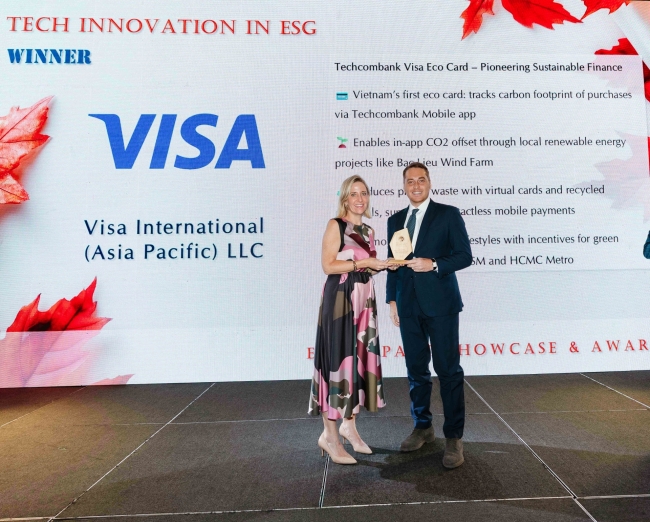 Visa and Techcombank win AmCham’s 2025 ESG Tech Innovation Award for Eco Card