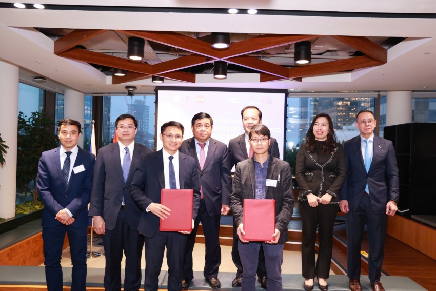 Vietnam, UK experts explore tech cooperation and innovation