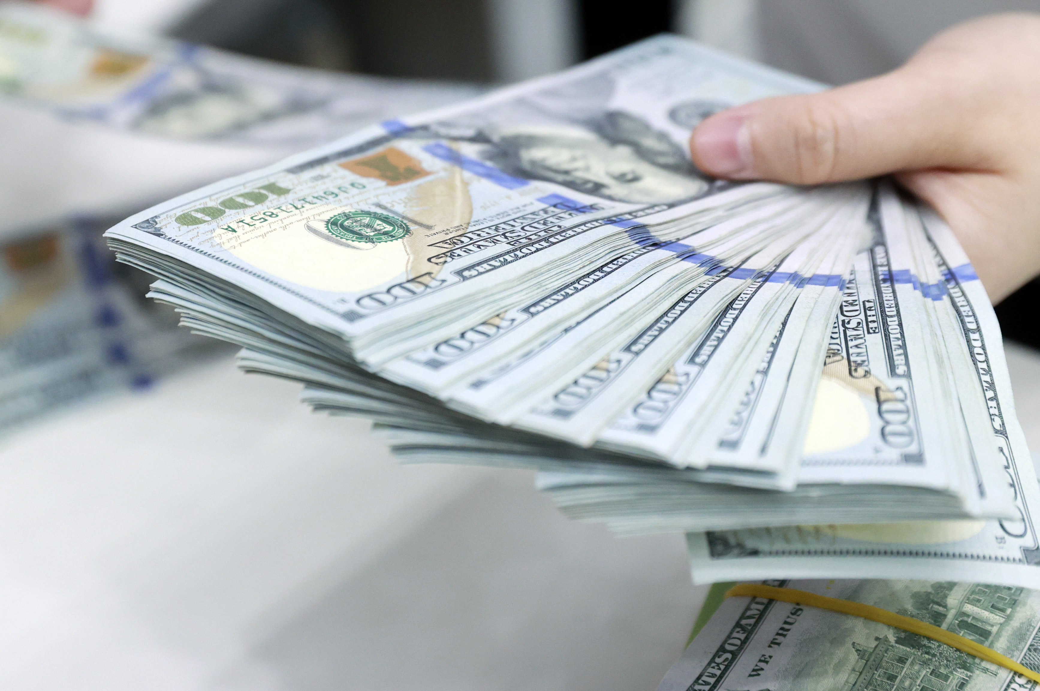 Tuần thứ ba liên tiếp hút ròng trên OMO, lãi suất neo cao 8% kỳ hạn dài Tuần thứ ba liên tiếp hút ròng trên OMO, lãi suất neo cao 8% kỳ hạn dài