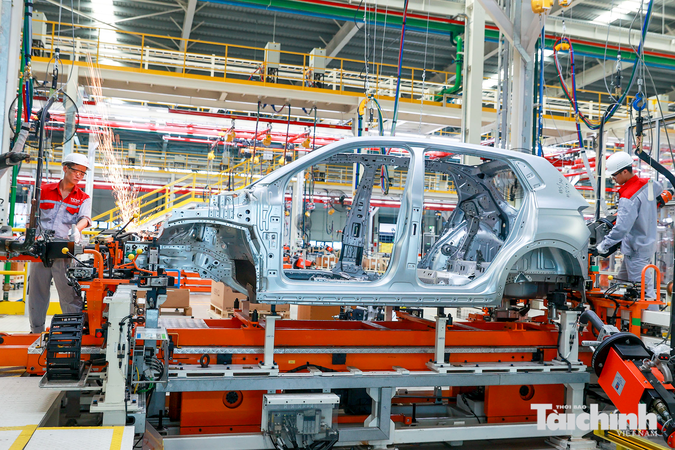 dây chuyển sản xuất lắp ráp xe hơi tại nhà máy Skoda Thành Công tại khu công nghiệp Việt Hưng Quảng Ninh ảnh Đức Thanh