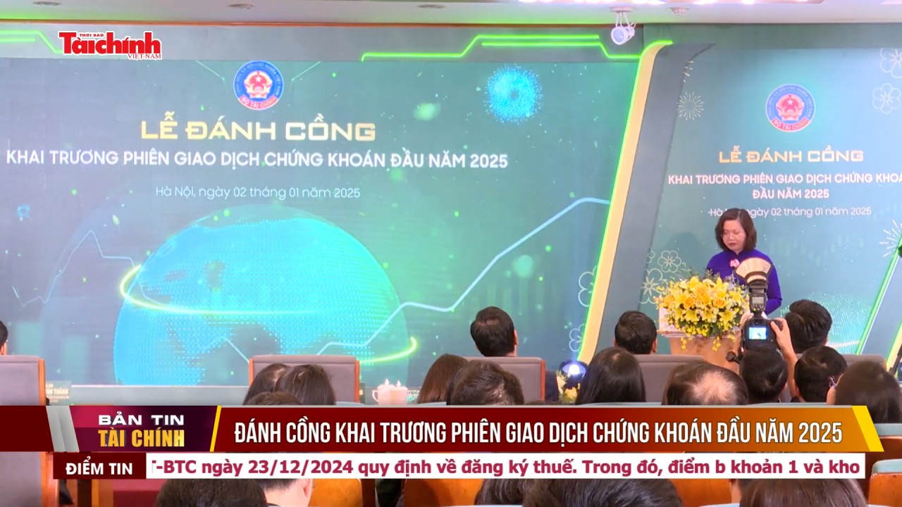 Đánh cồng khai trương phiên giao dịch chứng khoán đầu năm 2025