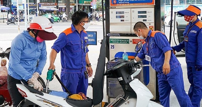 Giảm thuế xăng dầu sẽ làm giảm khả năng chi tiêu cho phát triển và an sinh xã hội